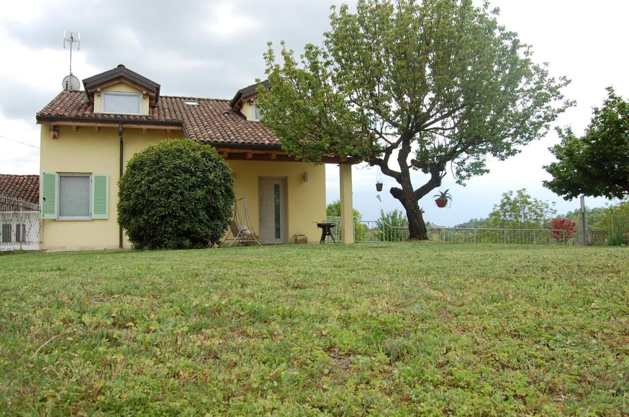 CastellʼAlfero Monferrato Asti-Luminosa Villa מראה חיצוני תמונה